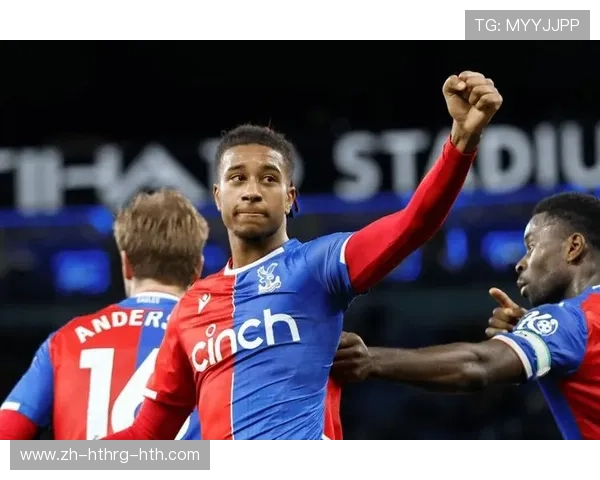 曼城赛场趣闻进球后助教图雷失控栽进球场福登淡定表情被捕捉 曼城赛场趣闻进球后助教图雷失控栽进球场福登淡定表情被捕捉